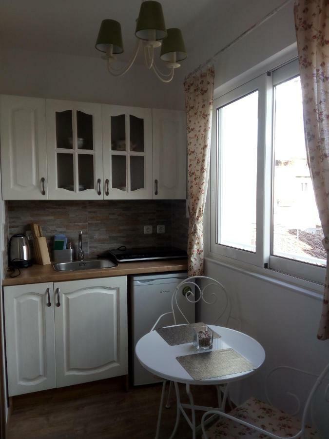 Apartment "Happiness" Near Metro And Center Atenas Exterior foto