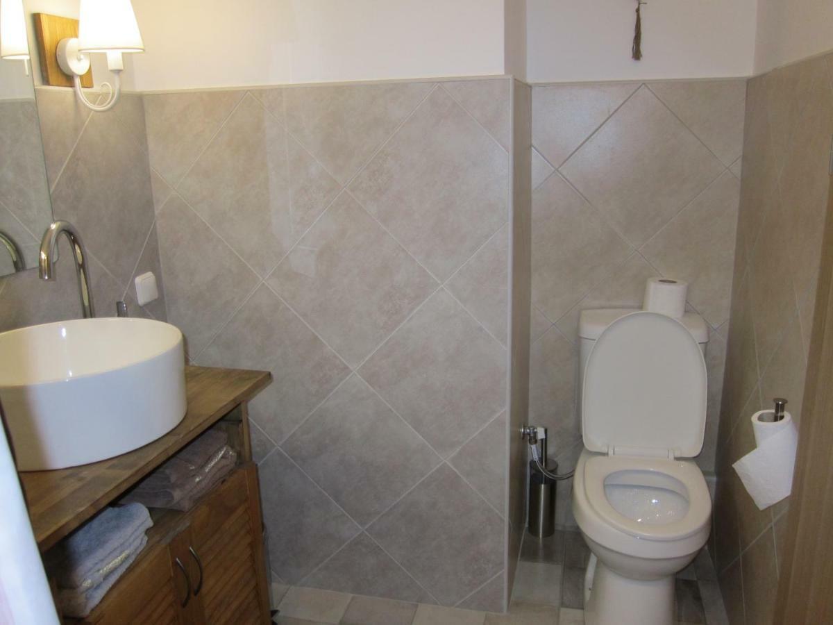 Apartment "Happiness" Near Metro And Center Atenas Exterior foto