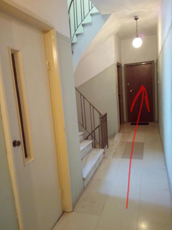 Apartment "Happiness" Near Metro And Center Atenas Quarto foto